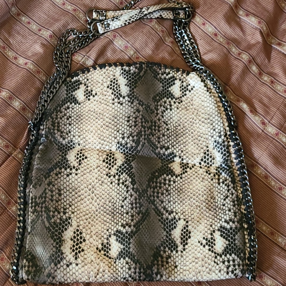 Shoulder bag